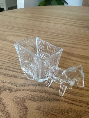 Vintage Jeanette Glass Horse and Cart Accent Toothpicks, Candy, Tea Bag Holder
